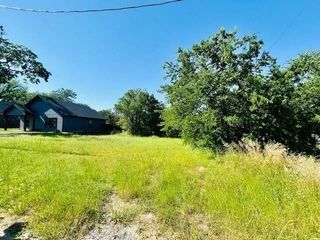 129 E Johnson Street, Denison, TX 75021