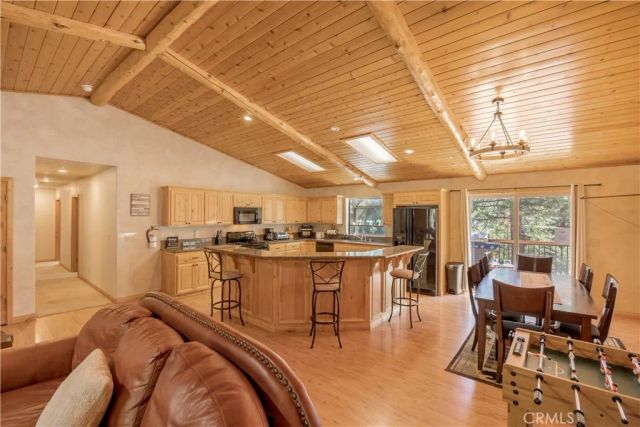 166 N Teakwood Drive, Big Bear Lake, CA 92315