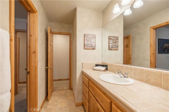 166 N Teakwood Drive, Big Bear Lake, CA 92315