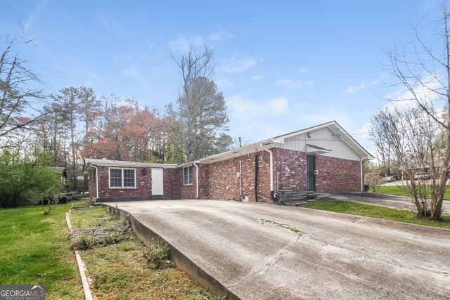 2774 Whisper Court, Douglasville, GA 30135