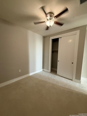 610 E Market St Unit 2619, San Antonio, TX 78205