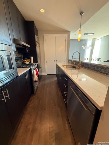 610 E Market St Unit 2619, San Antonio, TX 78205