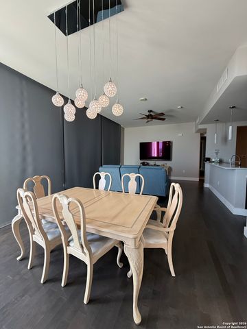 610 E Market St Unit 2619, San Antonio, TX 78205