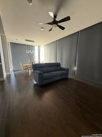 610 E Market St Unit 2619, San Antonio, TX 78205