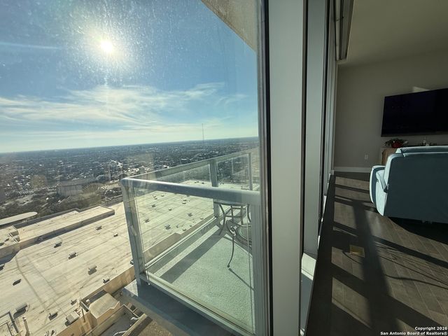 610 E Market St Unit 2619, San Antonio, TX 78205