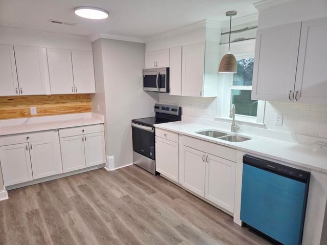 20 Newark Avenue, Goose Creek, SC 29445