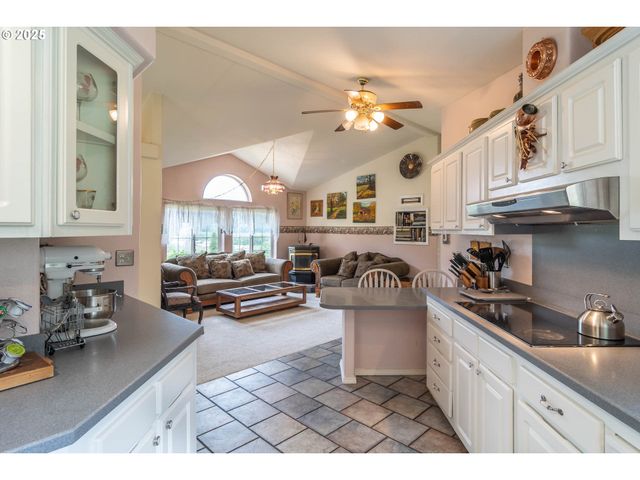 788 SCHOON MOUNTAIN Rd, Sutherlin, OR 97479