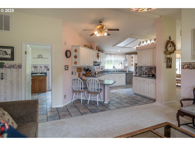 788 SCHOON MOUNTAIN Rd, Sutherlin, OR 97479