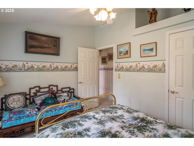 788 SCHOON MOUNTAIN Rd, Sutherlin, OR 97479