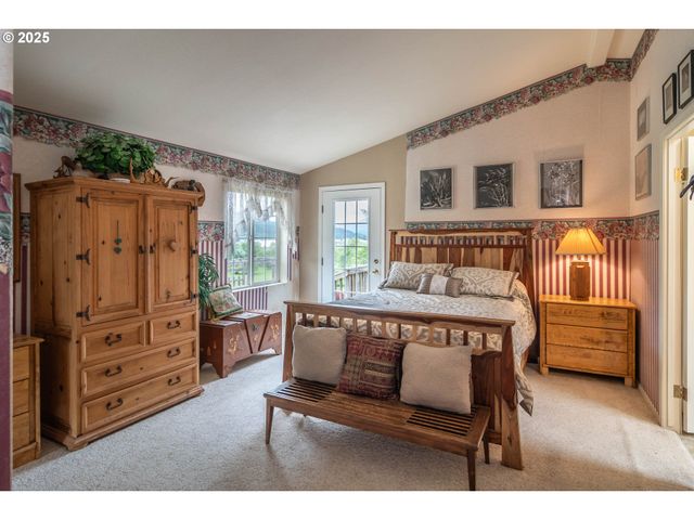 788 SCHOON MOUNTAIN Rd, Sutherlin, OR 97479