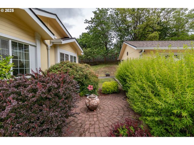 788 SCHOON MOUNTAIN Rd, Sutherlin, OR 97479