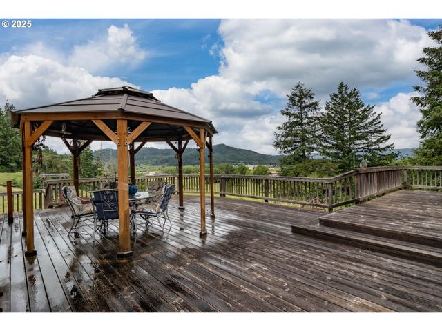 788 SCHOON MOUNTAIN Rd, Sutherlin, OR 97479