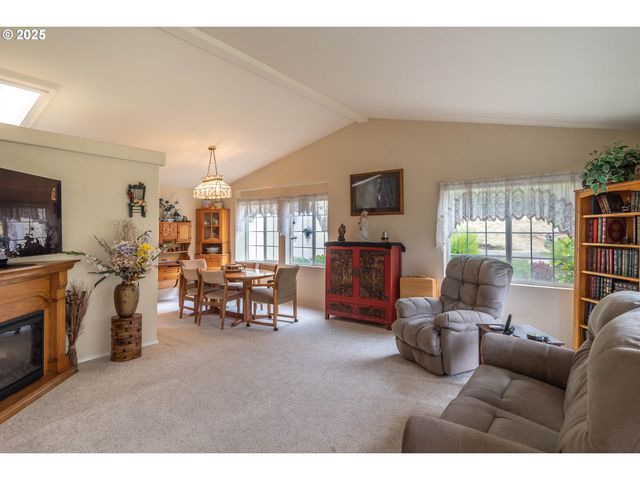 788 SCHOON MOUNTAIN Rd, Sutherlin, OR 97479