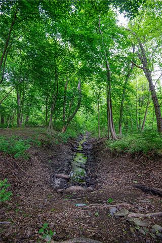 34 Washington Road, Barrington, RI 02806