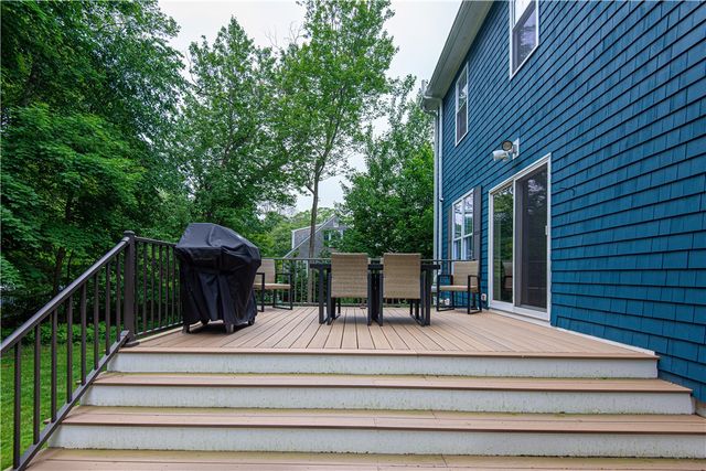 34 Washington Road, Barrington, RI 02806