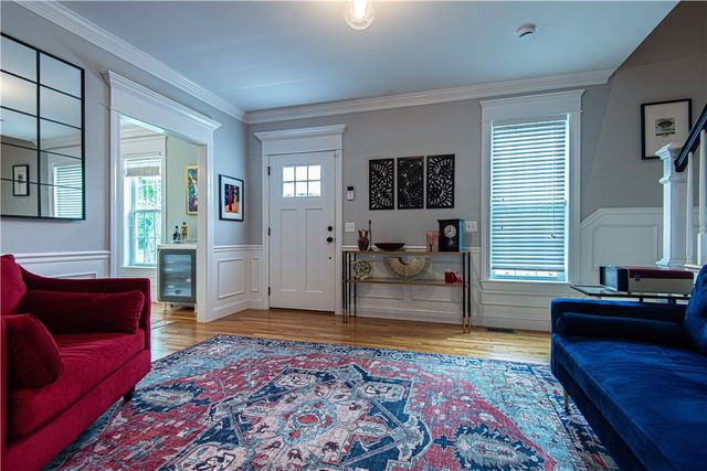34 Washington Road, Barrington, RI 02806