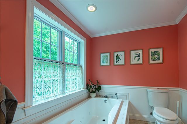 34 Washington Road, Barrington, RI 02806