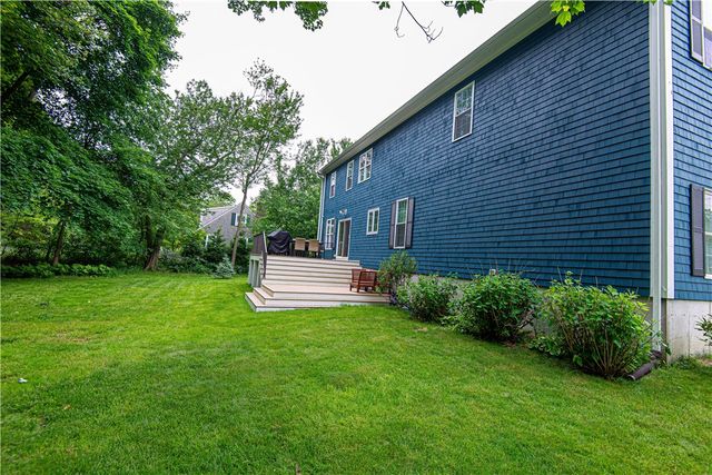 34 Washington Road, Barrington, RI 02806