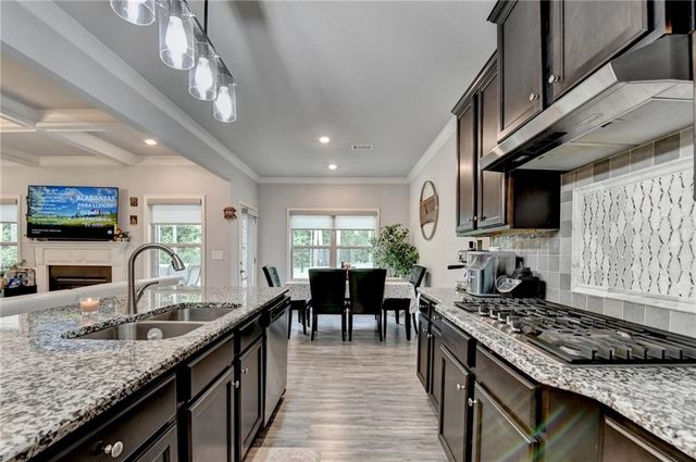 1986 Holman Forest Drive, Hoschton, GA 30548