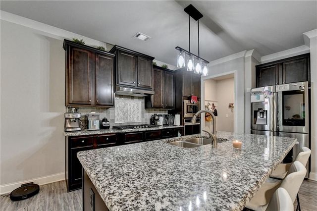 1986 Holman Forest Drive, Hoschton, GA 30548