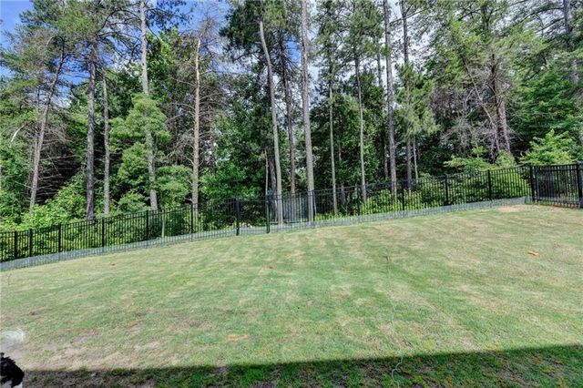1986 Holman Forest Drive, Hoschton, GA 30548