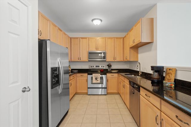 228 W Oakbrook Drive, Ann Arbor, MI 48103