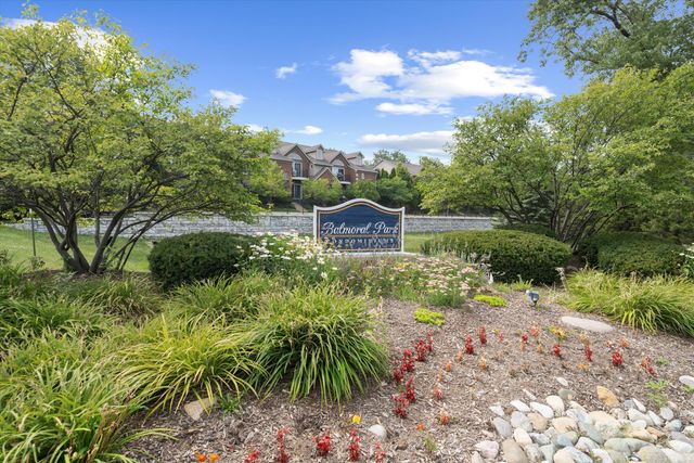 228 W Oakbrook Drive, Ann Arbor, MI 48103