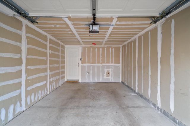 228 W Oakbrook Drive, Ann Arbor, MI 48103