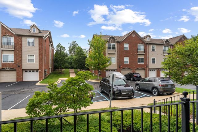 228 W Oakbrook Drive, Ann Arbor, MI 48103