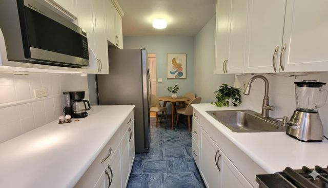 10325 68th Ave Apt 5G, New York City, NY 11375
