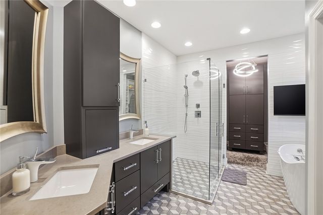 159 Rue Marseille, Kettering, OH 45429