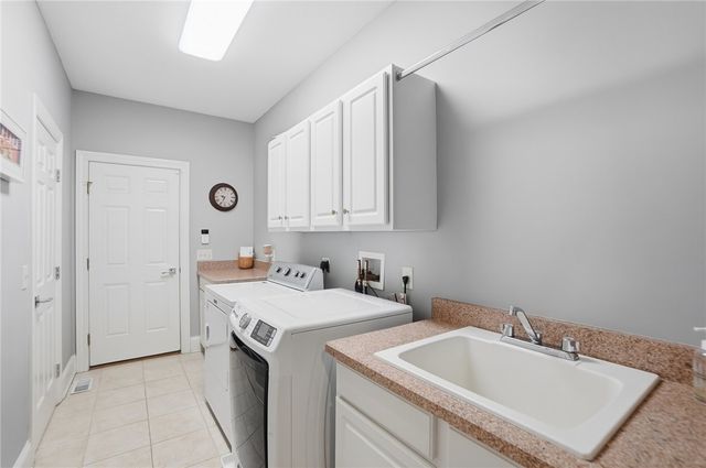 159 Rue Marseille, Kettering, OH 45429