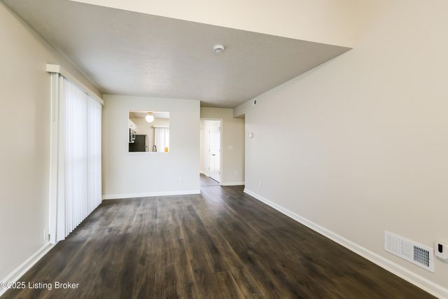 3324 Rainview Cir, Louisville, KY 40220