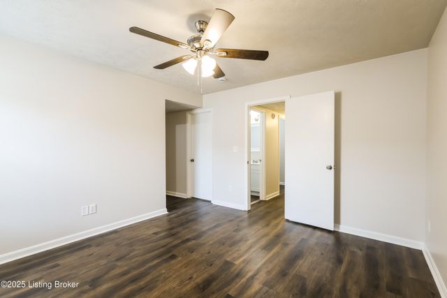 3324 Rainview Cir, Louisville, KY 40220