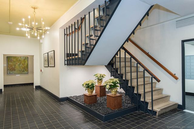 31 Woodland Street 4G, Hartford, CT 06111