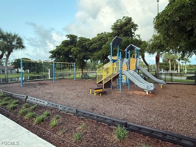 8350 Trentwood CT, Fort Myers, FL 33912