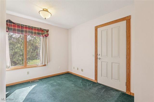 11785 Stonegate Drive, Chardon, OH 44024