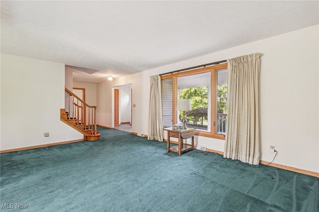 11785 Stonegate Drive, Chardon, OH 44024