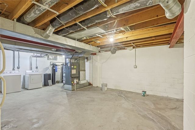 11785 Stonegate Drive, Chardon, OH 44024