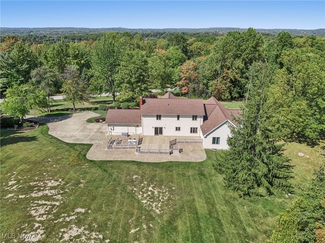 11785 Stonegate Drive, Chardon, OH 44024