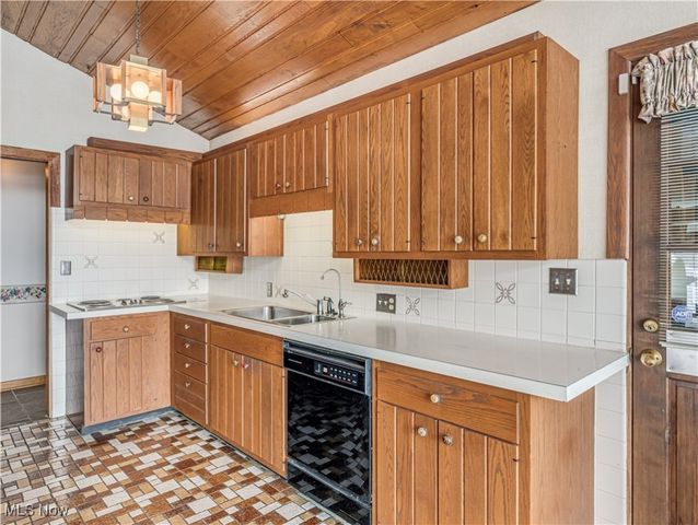 3260 Aldon Lane, Norton, OH 44203