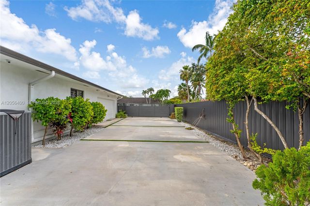 10625 SW 79th Pl, Miami, FL 33156
