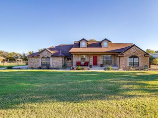 8508 Timbercrest Drive S, Burleson, TX 76028