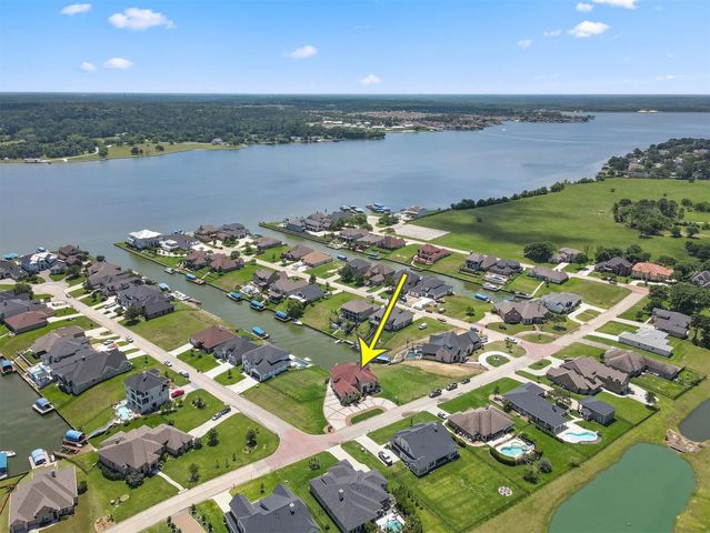 10896 Decatur Street, Willis, TX 77318