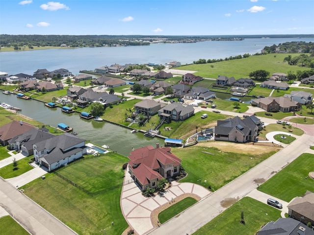 10896 Decatur Street, Willis, TX 77318