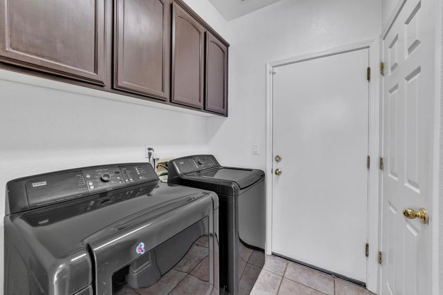 703 Ward Way, Folsom, CA 95630