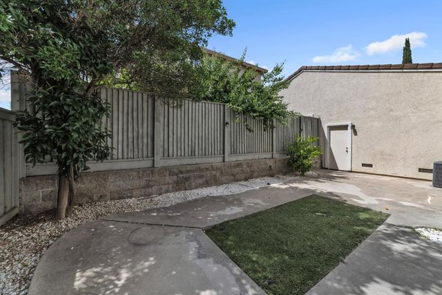 703 Ward Way, Folsom, CA 95630