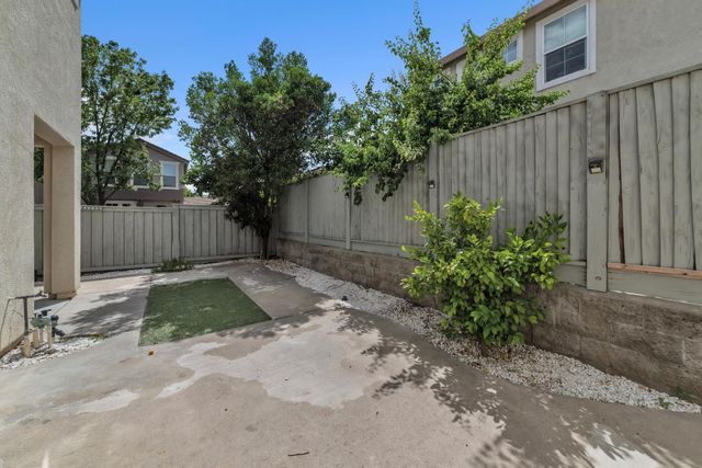 703 Ward Way, Folsom, CA 95630