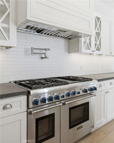1405 Oak Avenue, Manhattan Beach, CA 90266