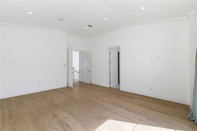1405 Oak Avenue, Manhattan Beach, CA 90266